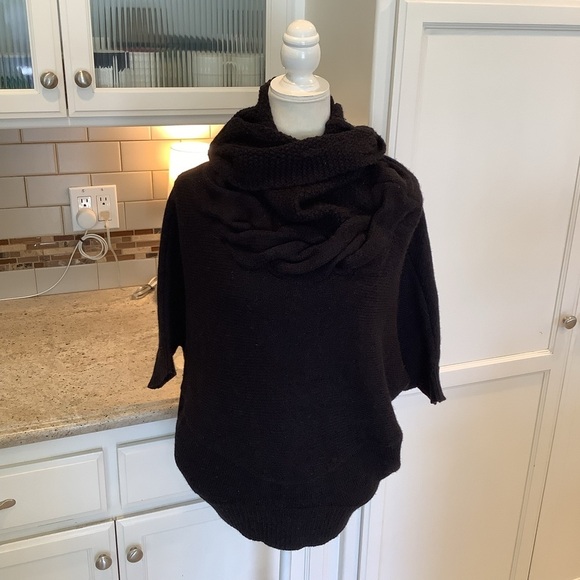 Vince Black Sweater Cowl Neck Size Medium - Picture 2 of 10